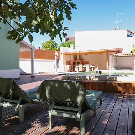Casa - 50m Do Rio - Piscina Com Hidromassagem Holiday home
