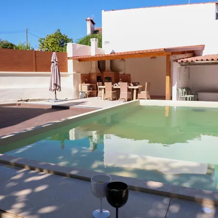 Holiday home Casa - 50m Do Rio - Piscina Com Hidromassagem