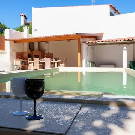 Holiday home Casa - 50m Do Rio - Piscina Com Hidromassagem Alvega