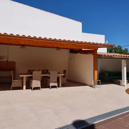 Casa - 50m Do Rio - Piscina Com Hidromassagem Holiday home *